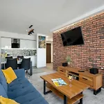 Blue In With Mountain View And Parking By Renters Karpacz