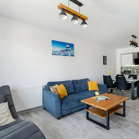 Blue In With Mountain View And Parking By Renters Apartamento *