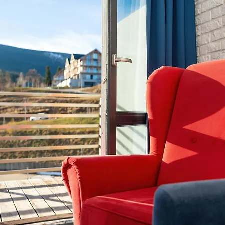 Blue In With Mountain View And Parking By Renters Apartamento *