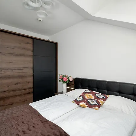 Blue In With Mountain View And Parking By Renters Apartmán Karpacz
