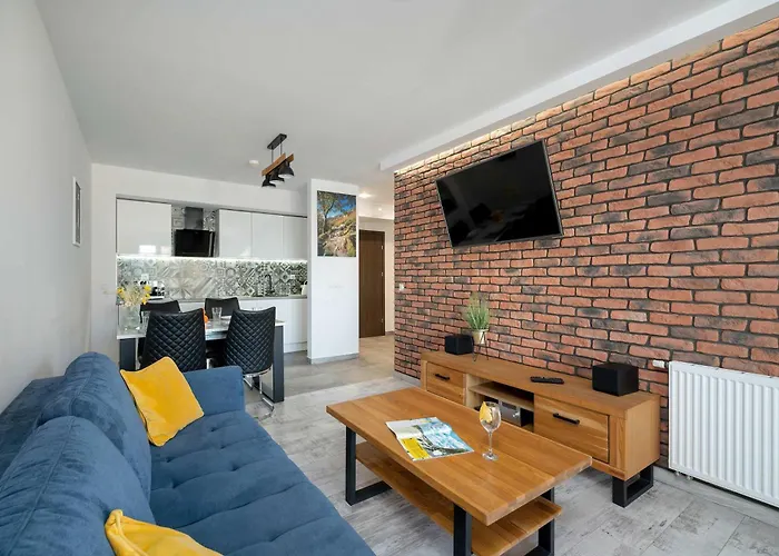 Blue In With Mountain View And Parking By Renters Karpacz